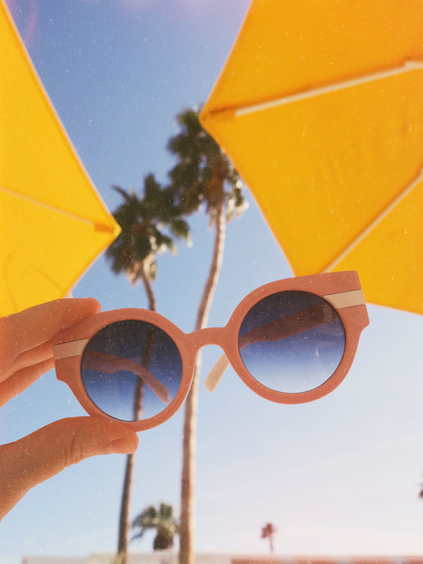 vintage sunglasses | retro sunglasses | palm springs | palm springs california | palm trees | vintage vibes | retro vibes | vintage aesthetic | retro aesthetic