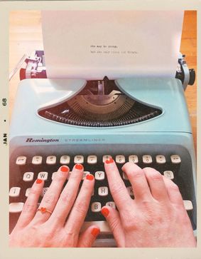 typewriter | vintage typewriter | vintage | vintage photo | vintage photograph | retro | vintage aesthetic