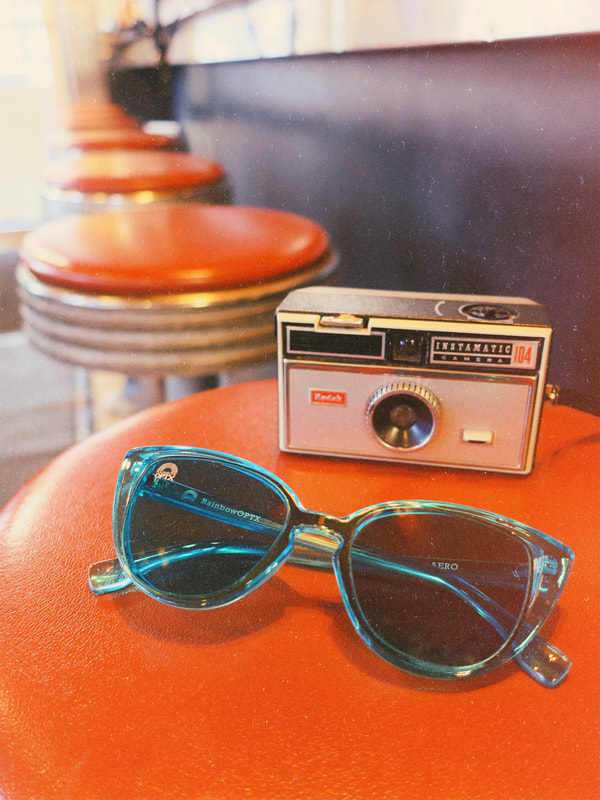vintage camera | retro diner | vintage diner | vintage sunglasses | retro sunglasses | vintage vibes | retro vibes